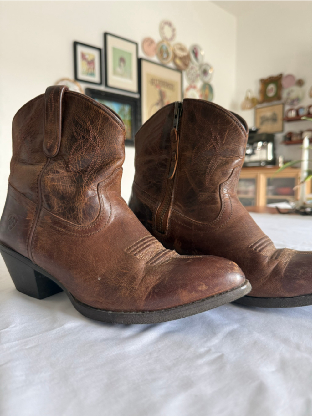 Women's Ariat Brown Leather Western Ankle Boots Size 8.5 - Picture 3 of 7